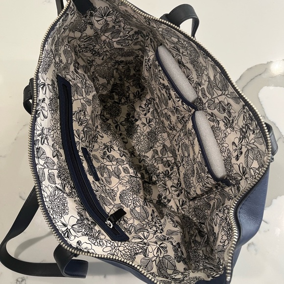 NWT Vera Bradley Blue Tote Bag Structured Design - Picture 3 of 5